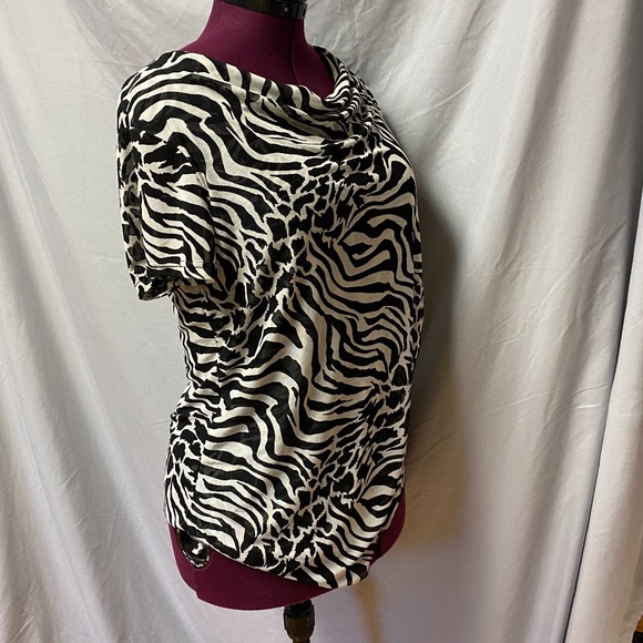 EMMA zebra print front wrap blouse - Picture 4 of 5